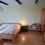 Haus Auf Der Warft In Wangerland 쉴리그