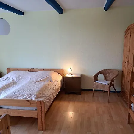 Haus Auf Der Warft In Wangerland שיליג
